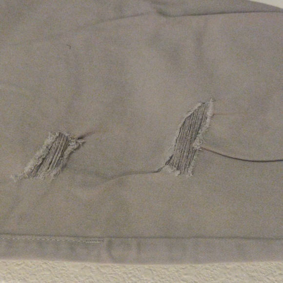 FAITH over FEAR NWT Grey destroyed look jeans M - Picture 2 of 8